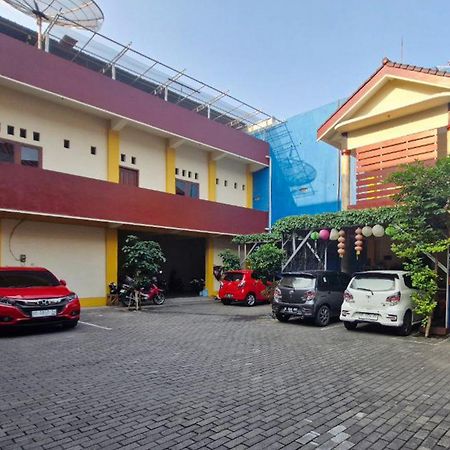 Reddoorz At Griya Kampar Madiun Hotel Exterior photo