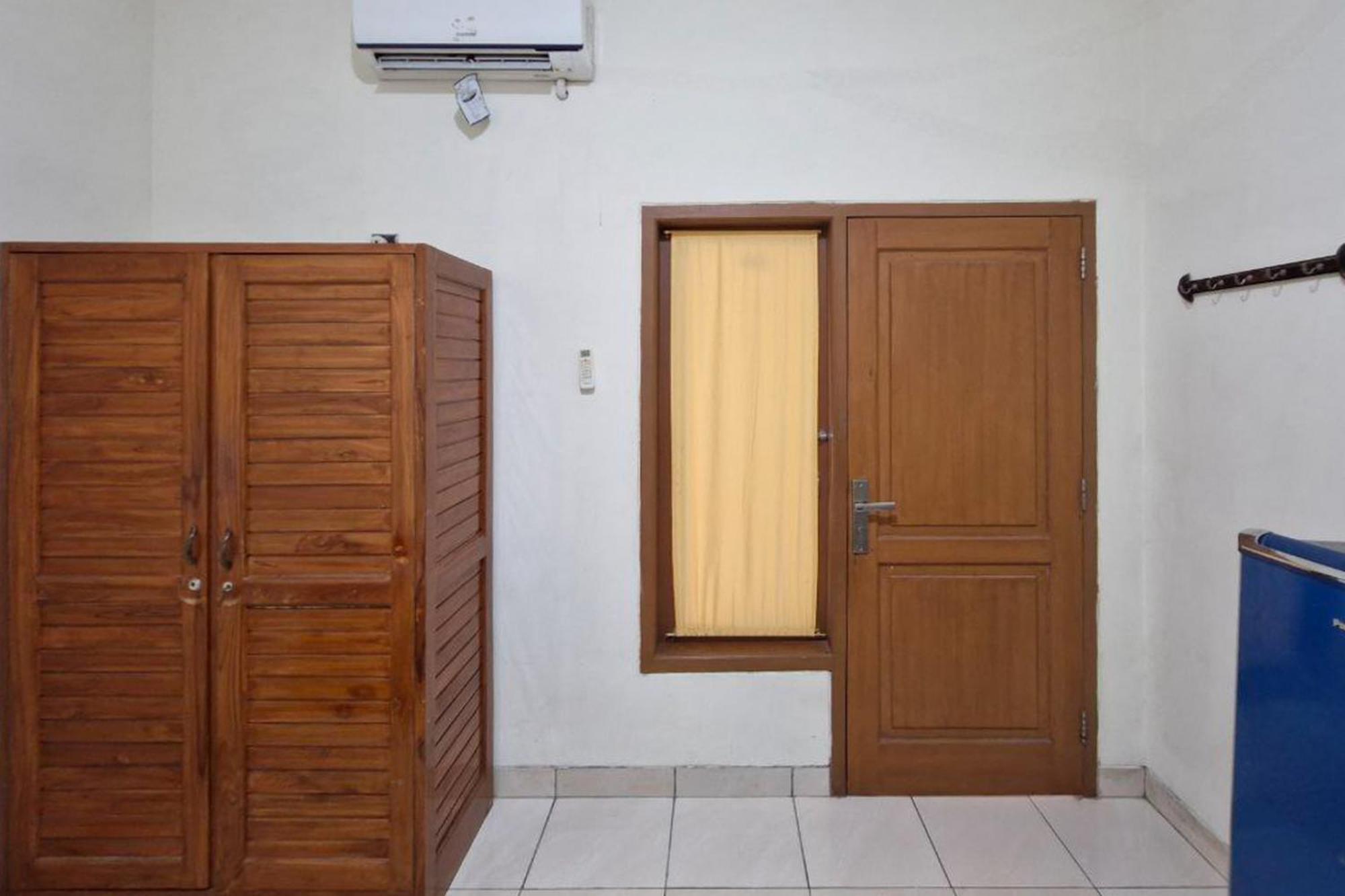 Reddoorz At Griya Kampar Madiun Hotel Exterior photo